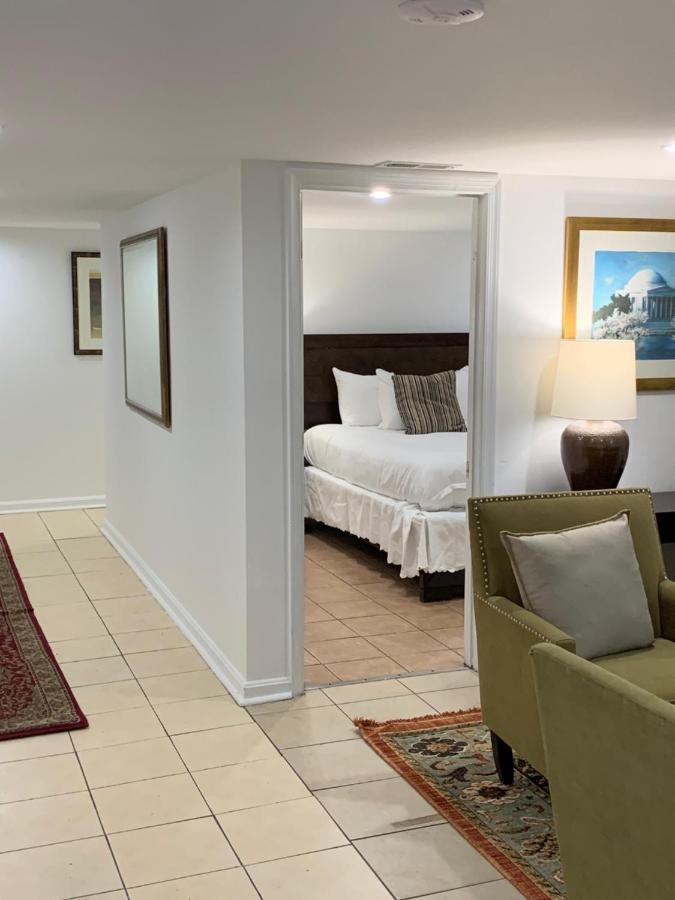 Renovated English Basement 2Bdrm Home Near Metro Distrito de Colúmbia Exterior foto